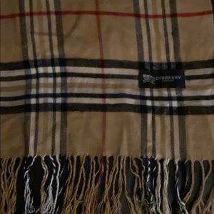 Burberry long scarf, wool